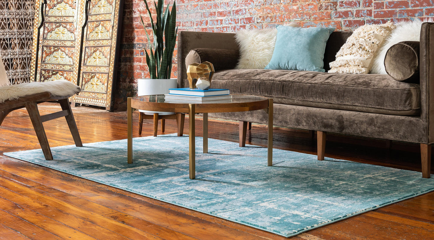 Area Rug – Modern, Faded Area