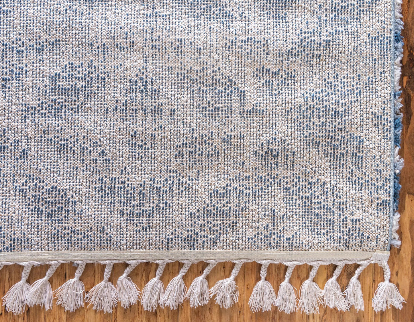 Area Rug – Diamond Pattern Shaggy