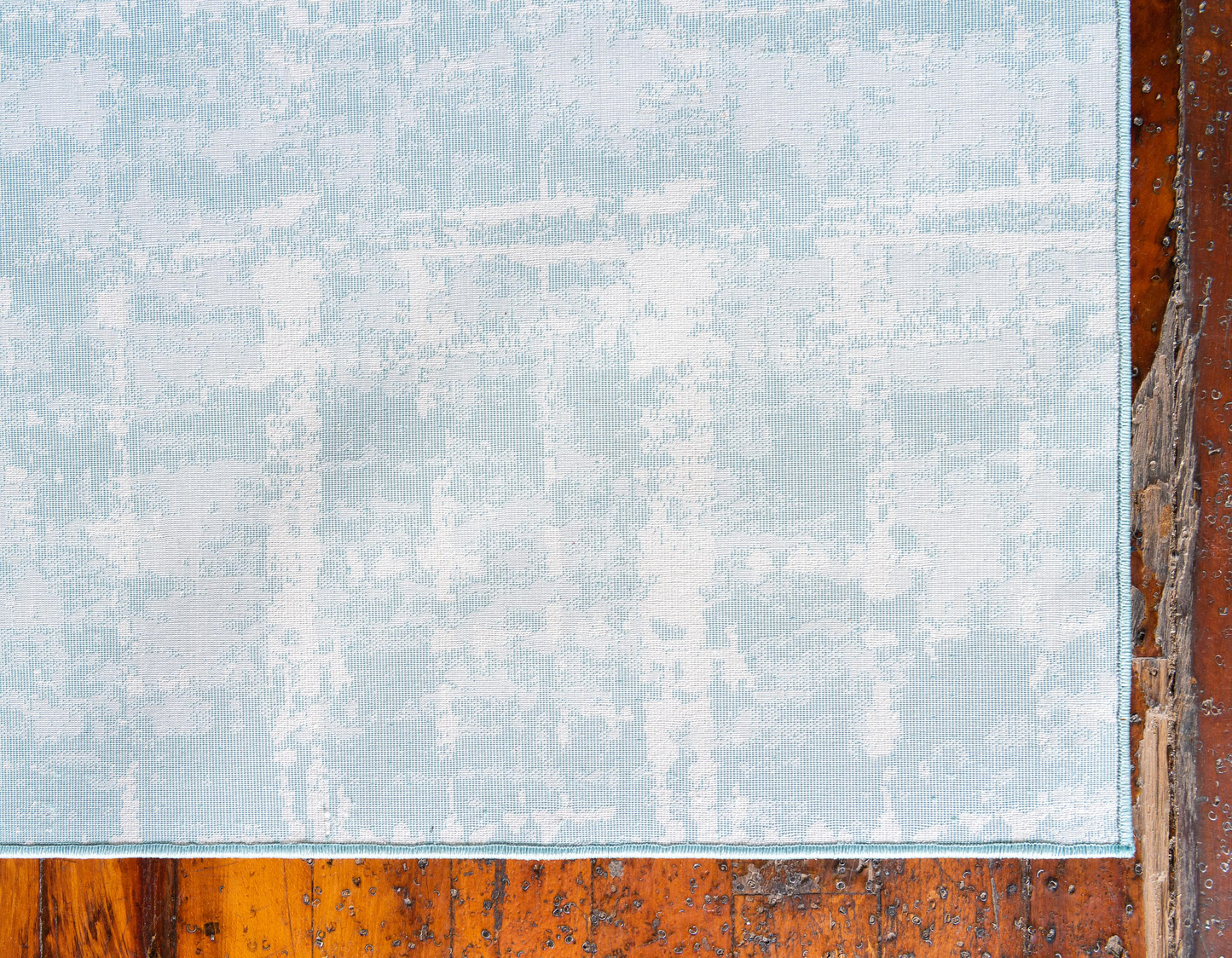 Area Rug – Modern, Faded Area