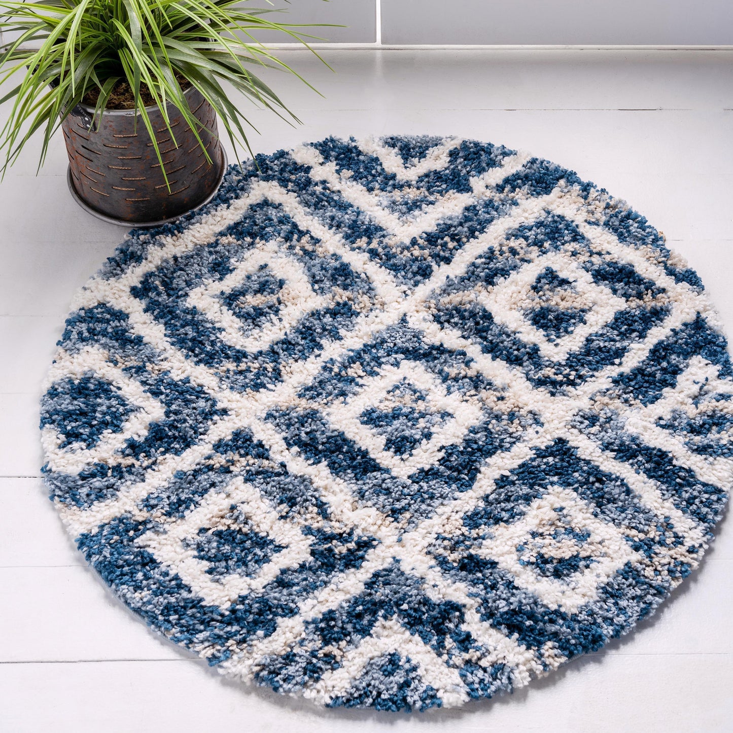 Area Rug – Diamond Pattern Shaggy