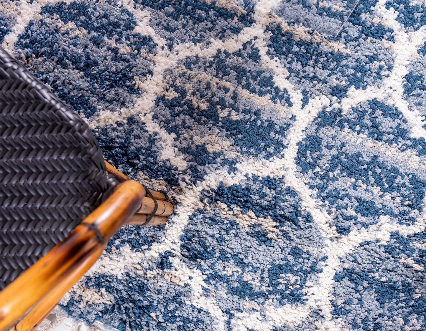 Area Rug – Modern, Pattern Shaggy Area