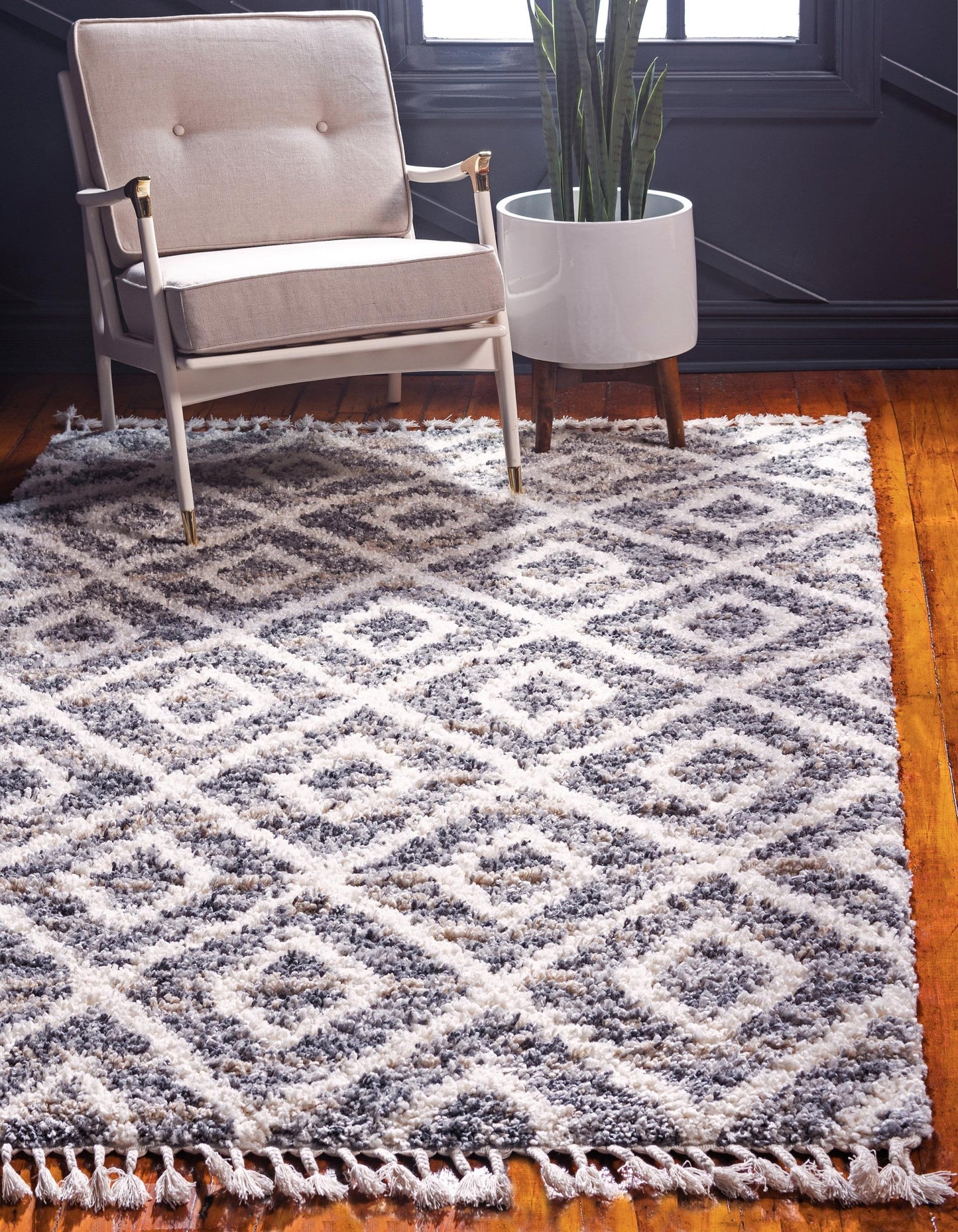 Area Rug – Diamond Pattern Shaggy
