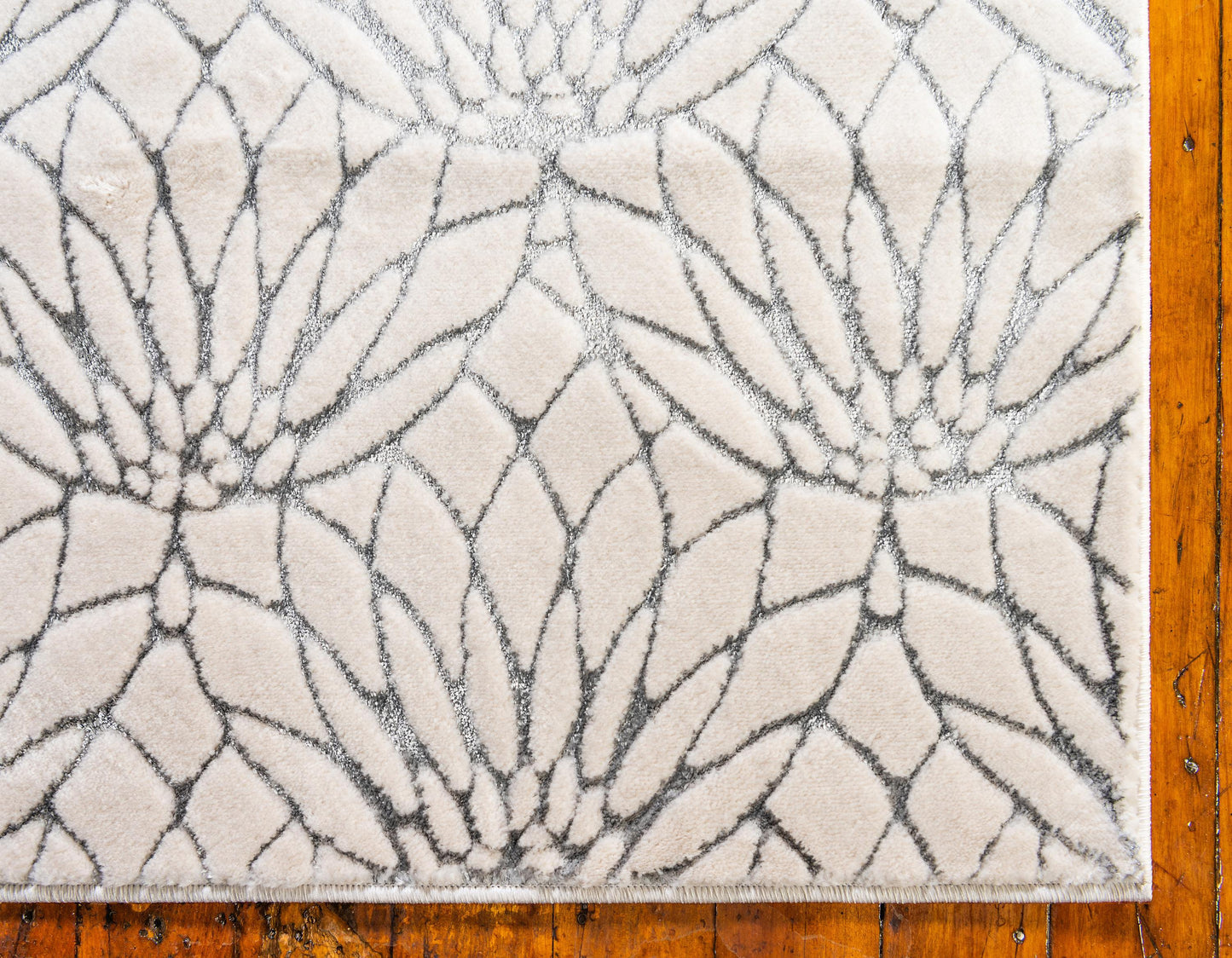Area Rug – Modern, Lotus Flower Pattern Luxury