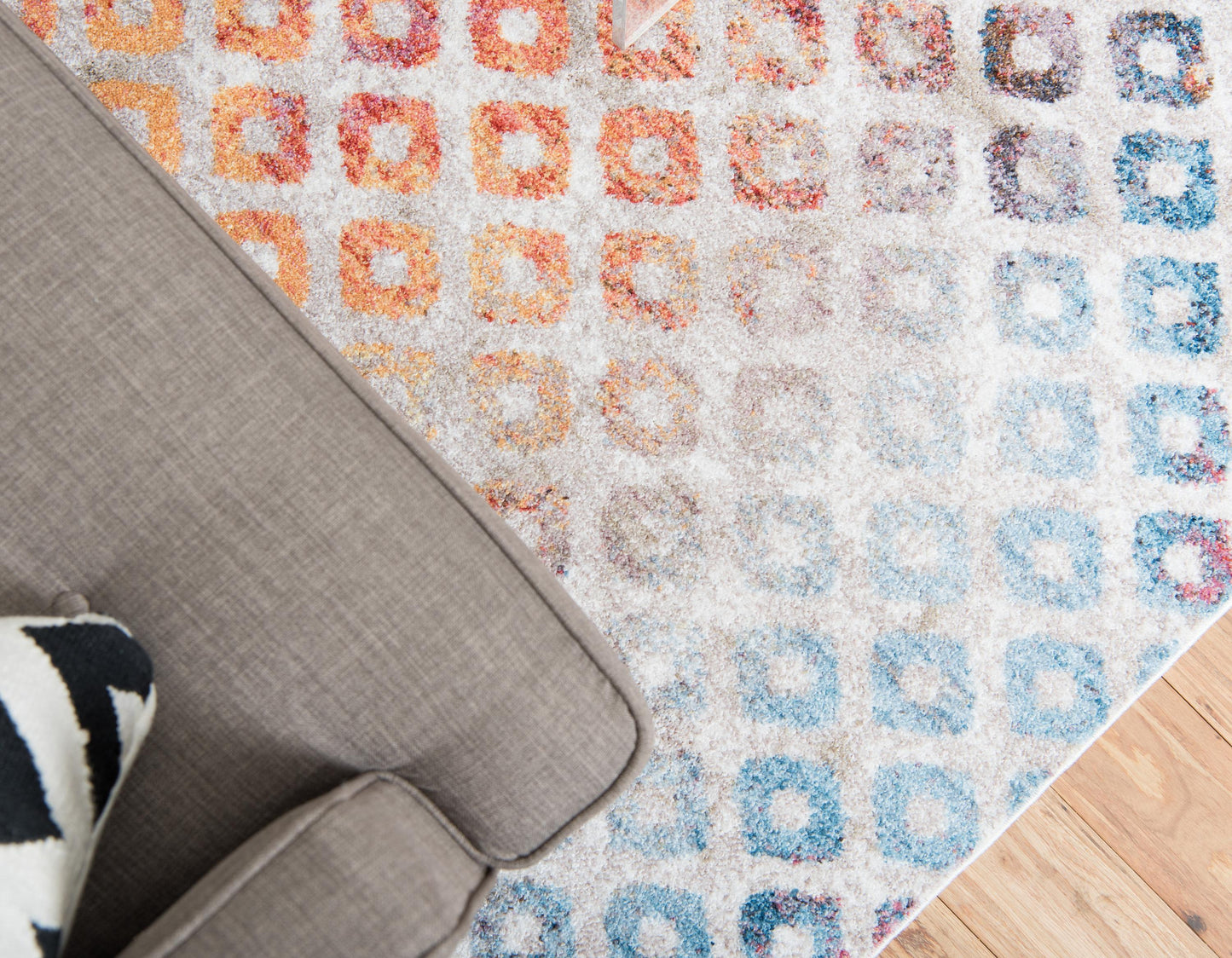 Area Rug – Rainbow Square Pattern