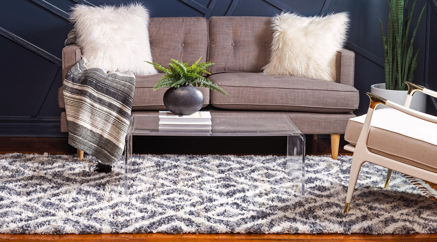 Area Rug – Diamond Pattern Shaggy