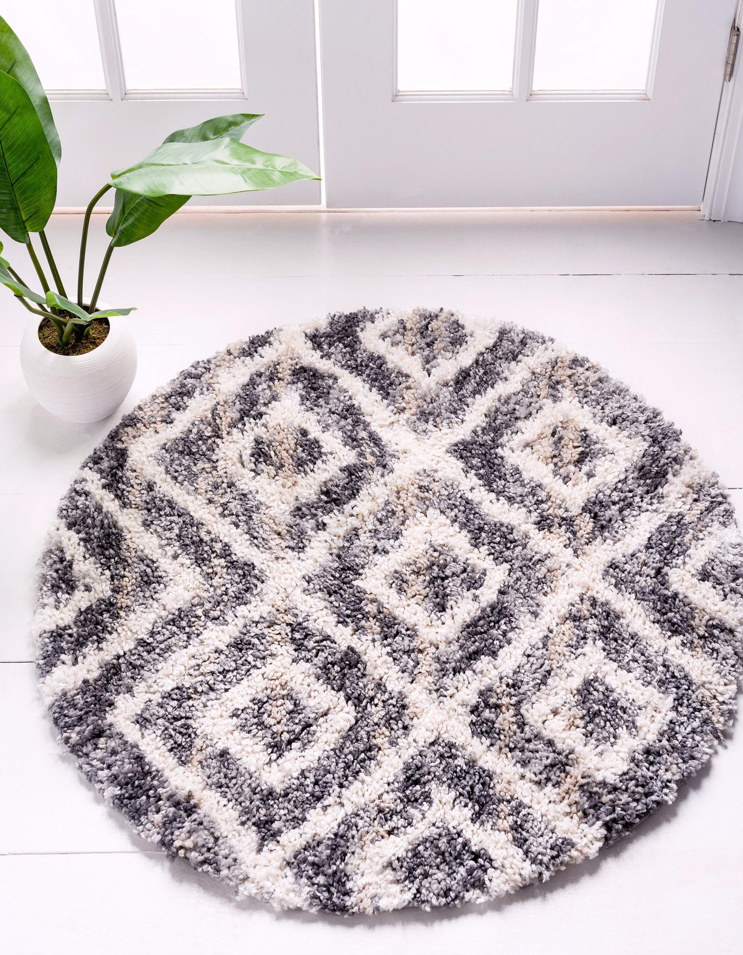 Area Rug – Diamond Pattern Shaggy