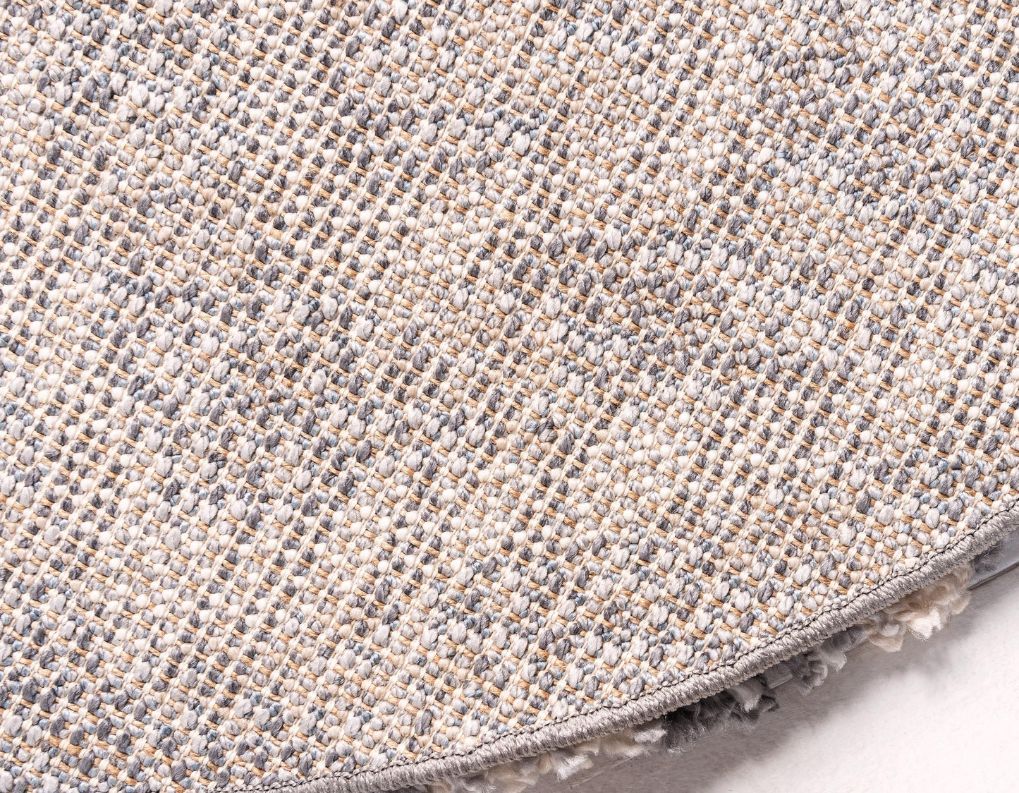Area Rug – Diamond Pattern Shaggy