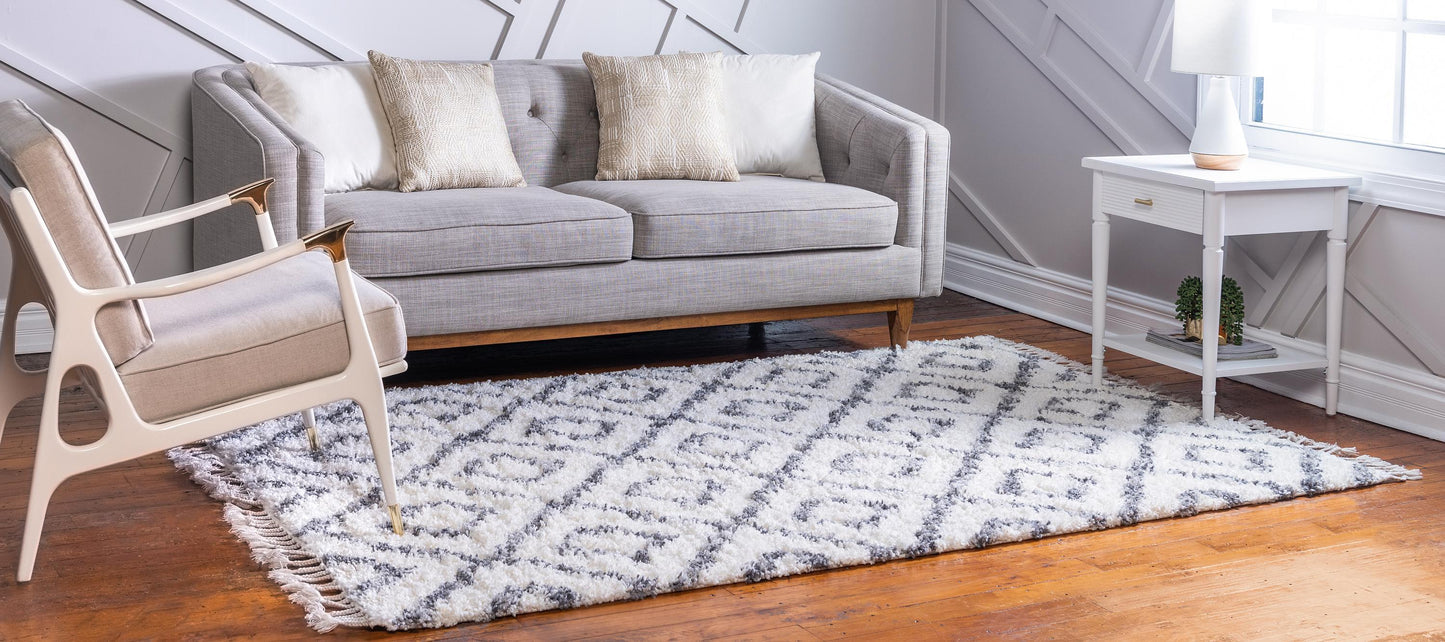 Area Rug – Diamond Pattern Shaggy