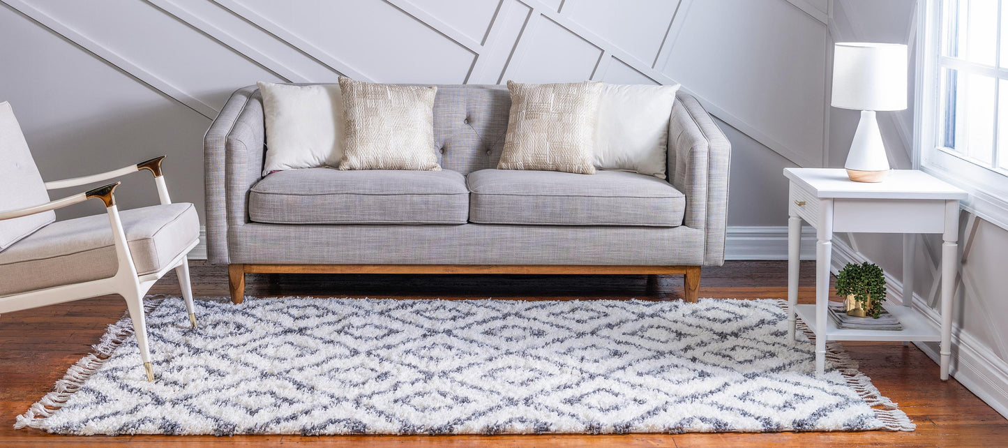Area Rug – Diamond Pattern Shaggy