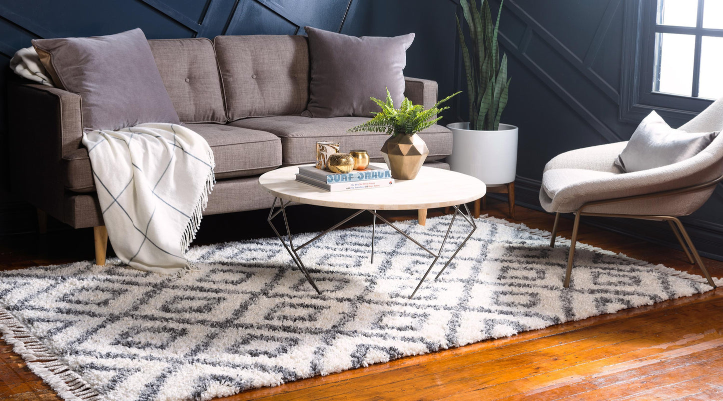 Area Rug – Diamond Pattern Shaggy