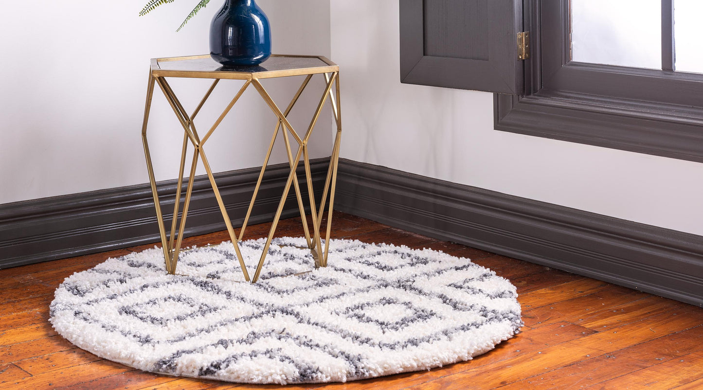 Area Rug – Diamond Pattern Shaggy
