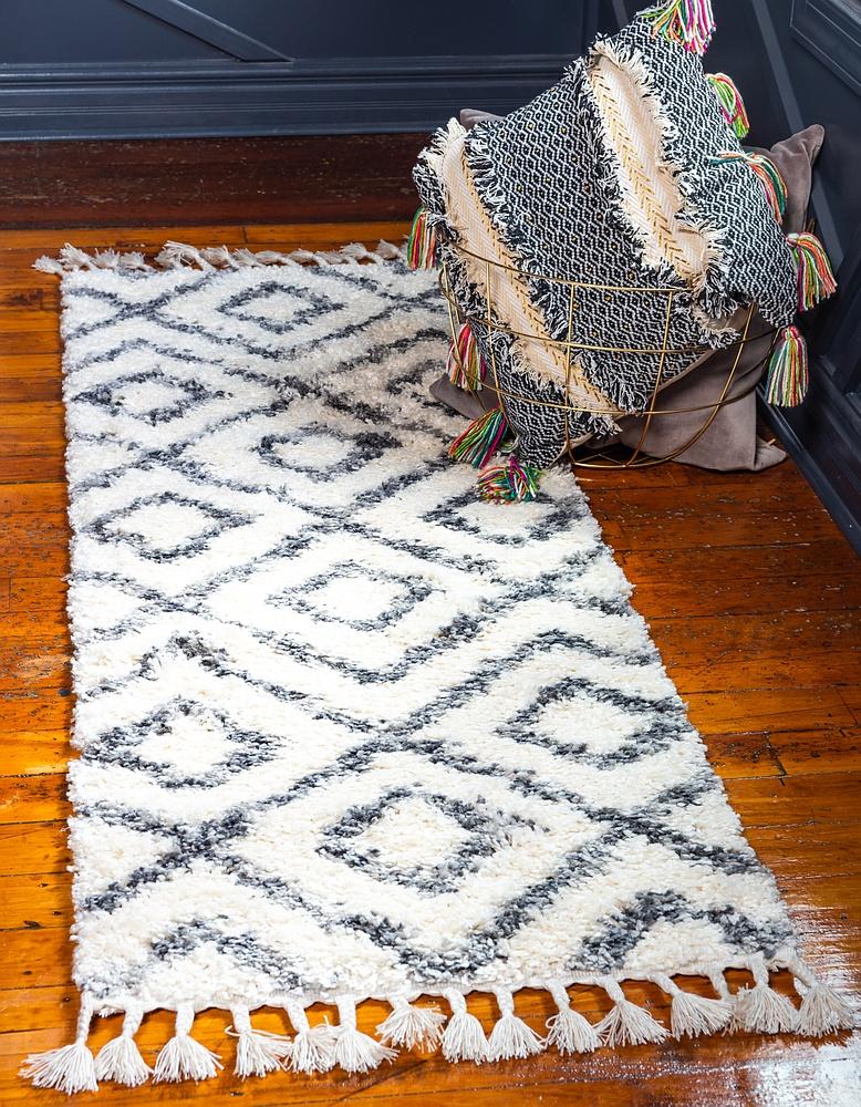 Area Rug – Diamond Pattern Shaggy