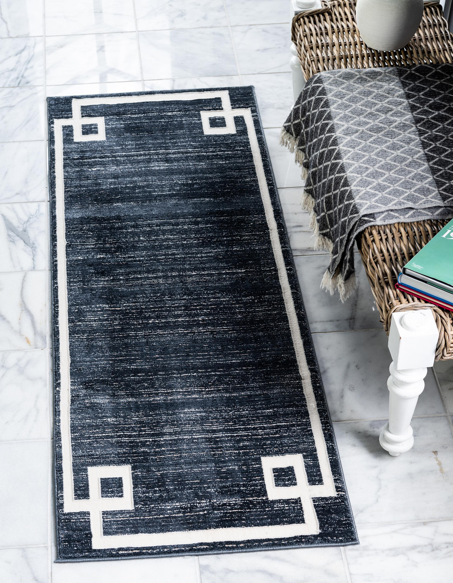 Area Rug – Modern, European Border