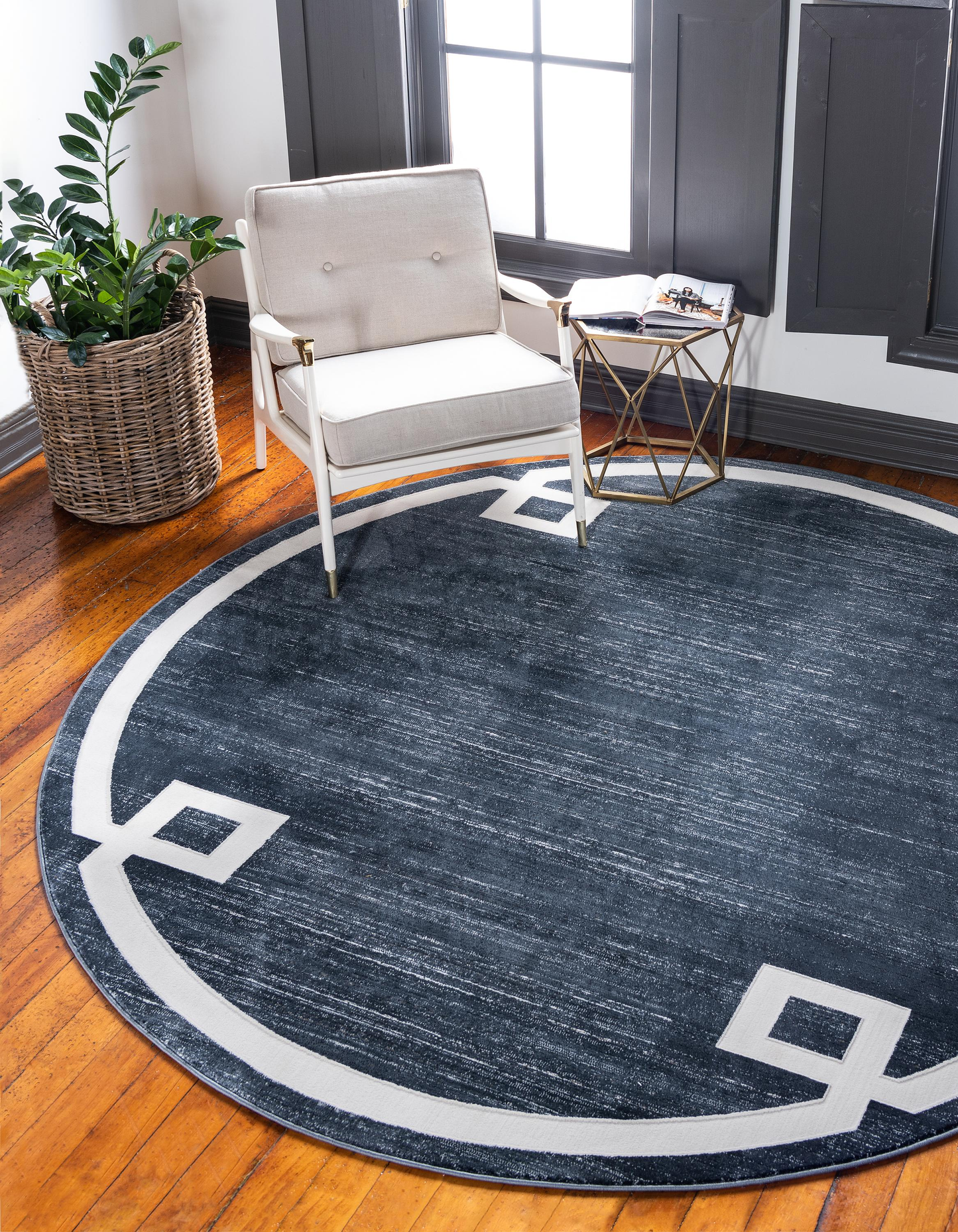 Area Rug – Modern, European Border