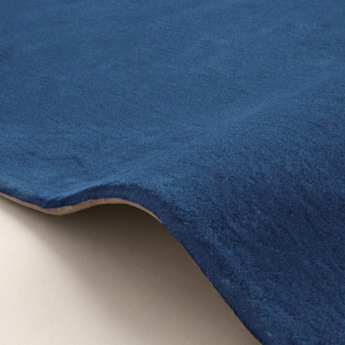 Area Rug - Bohemian, Bedroom – Refined Prussian Minimalist