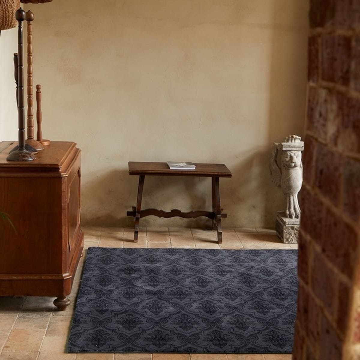 Area Rug - Bohemian, Black – Vintage Damask Pattern