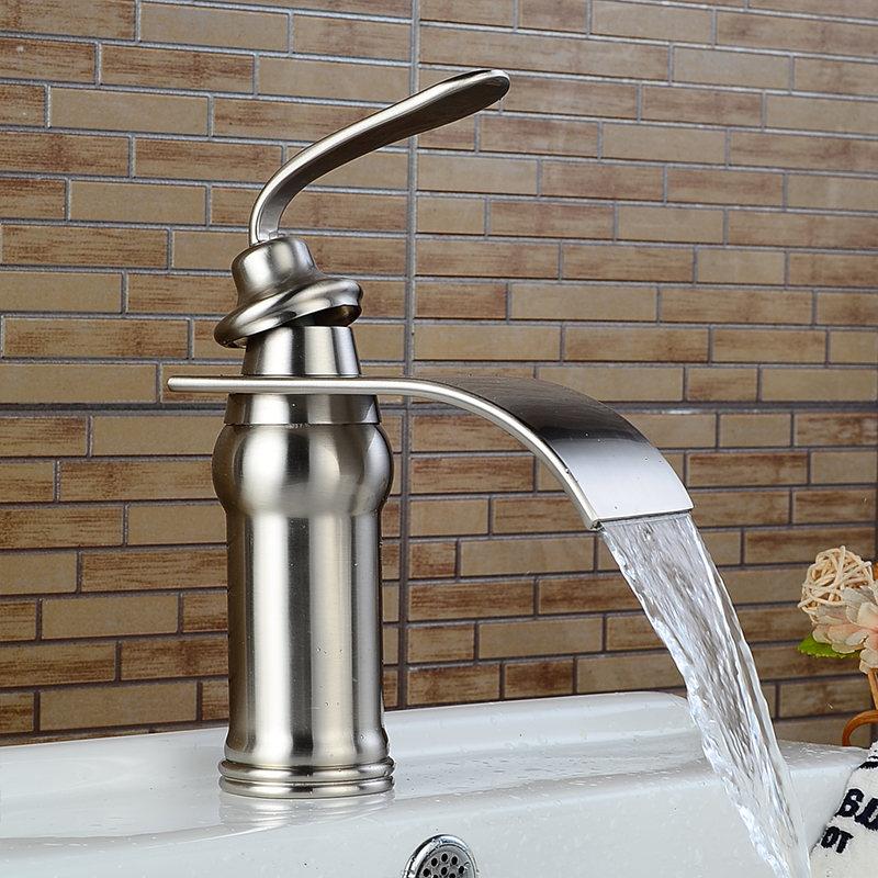 Bathroom Faucet – Vintage Ceramic, Brass Waterfall