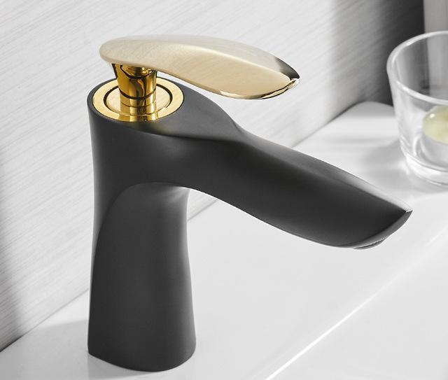 Bathroom Faucet Modern Brass Single-Hole Vanity