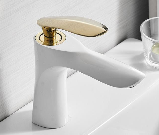 Bathroom Faucet Modern Brass Single-Hole Vanity